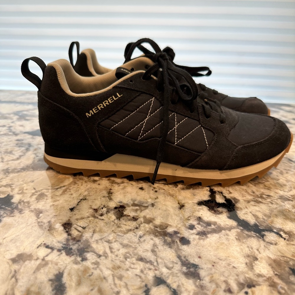 Women’s Merrill Alpine J95376, Black, Size 8.5